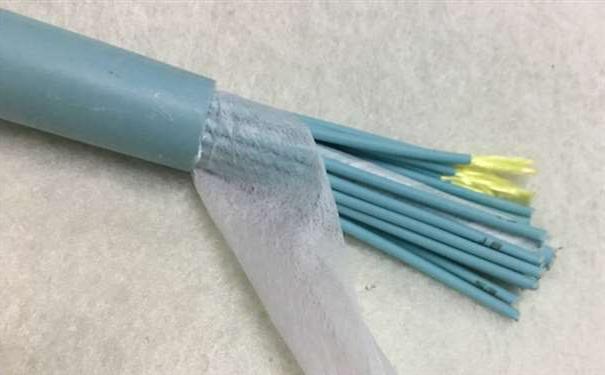 毕节市欧孚光缆厂家：室内光缆和室外光缆的区别